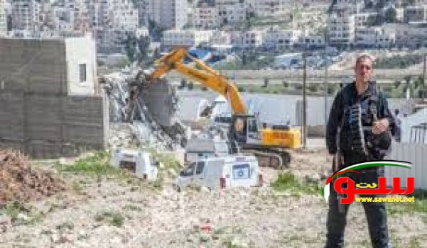 جرافات الاحتلال تهدم منزلين وبركساً للخيول في سلوان | موقع سوا جرافات الاحتلال تهدم منزلين وبركساً للخيول في سلوان | موقع سوا
