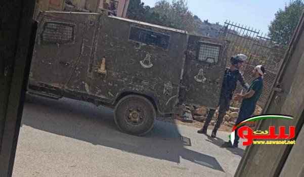 قوات الاحتلال اقتحمت بلدة عقربا، وداهمت منزل المواطن عيس بني فضل واعتقلته ونجله محمد | موقع سوا قوات الاحتلال اقتحمت بلدة عقربا، وداهمت منزل المواطن عيس بني فضل واعتقلته ونجله محمد | موقع سوا