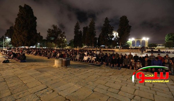 القدس : صلاة العشاء والتراويح من المسجد الاقصى المبارك... | موقع سوا 