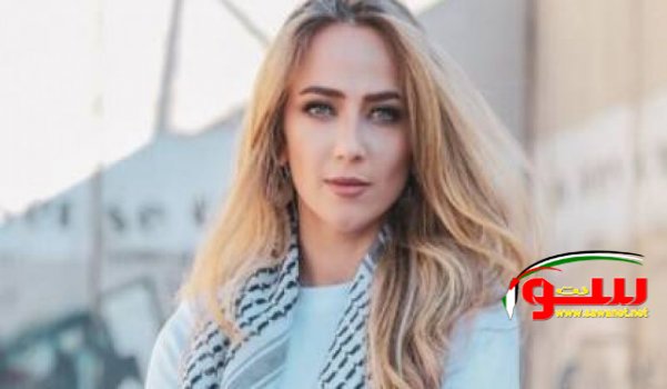 دلال أبو آمنة توضح سبب رفضها المشاركة في معرض دلال أبو آمنة توضح سبب رفضها المشاركة في معرض