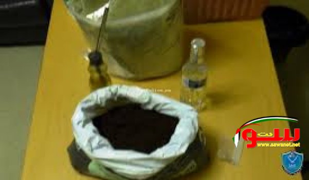 ضبط ما يزيد عن 2 كيلو غرام من مواد يشتبه أنها مخدرة بضواحي القدس | موقع سوا ضبط ما يزيد عن 2 كيلو غرام من مواد يشتبه أنها مخدرة بضواحي القدس | موقع سوا