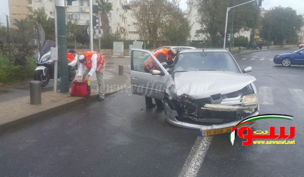 اصابة طفيفة لشخصين بحادث طرق بين مركبتين في مدينة يافا | موقع سوا اصابة طفيفة لشخصين بحادث طرق بين مركبتين في مدينة يافا | موقع سوا