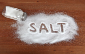 تناول الملح يؤدي إلى الإصابة بالسكري | موقع سوا 