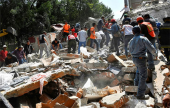 قتلى وجرحى بزلزال قوي ضرب المكسيك: شاهدوا لحظات الرعب وانهيار المباني | موقع سوا 