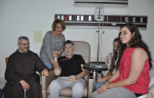 عزت أبو عوف يظهر بعد تعافيه من جراحة القلب | موقع سوا 