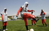 زوج قائدة منتخب إيران يمنعها من خوض بطولة | موقع سوا 