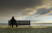 الشعور بالوحدة يزيد الإصابة بأمراض القلب وسكتة الدماغ | موقع سوا 