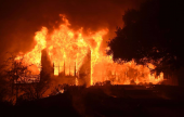 حرائق كاليفورنيا تخلف 21 قتيلا ومئات المفقودين | موقع سوا 