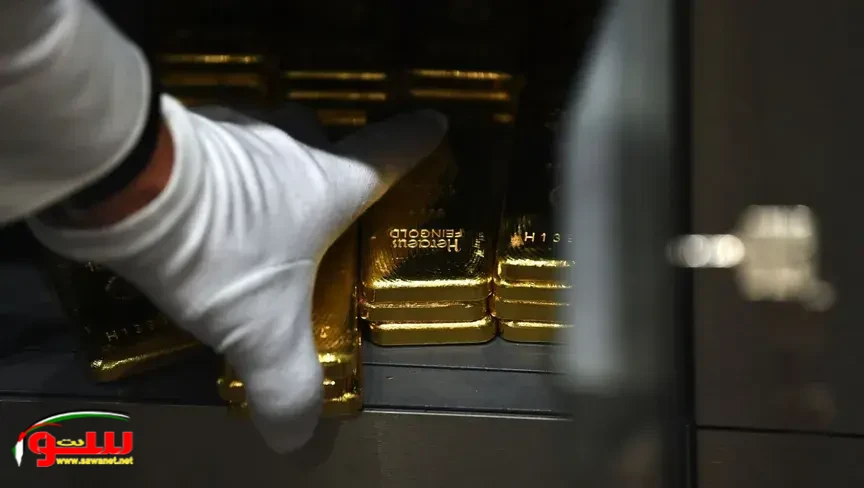 الذهب يرتفع فوق 4900 دولار للأونصة وسط ترقب محضر الاحتياطي الفيدرالي