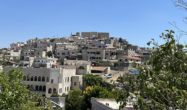 انخفاض جديد على درجات الحرارة وأمطار متفرقة وتحذيرات من الرياح والصقيع