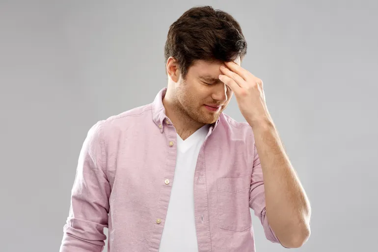 متى تتحول ضربة الرأس إلى خطر يستدعي الطوارئ؟